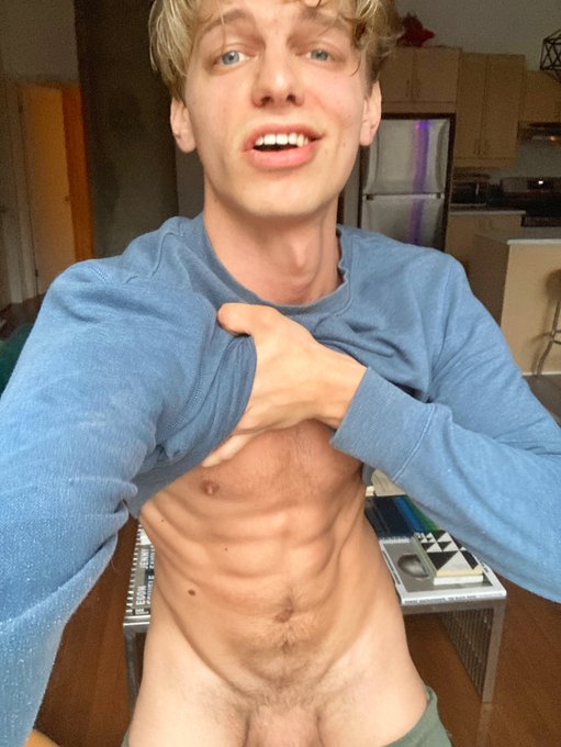 Did y&rsquo;all miss me https://t.co/wKpyGZjwgF