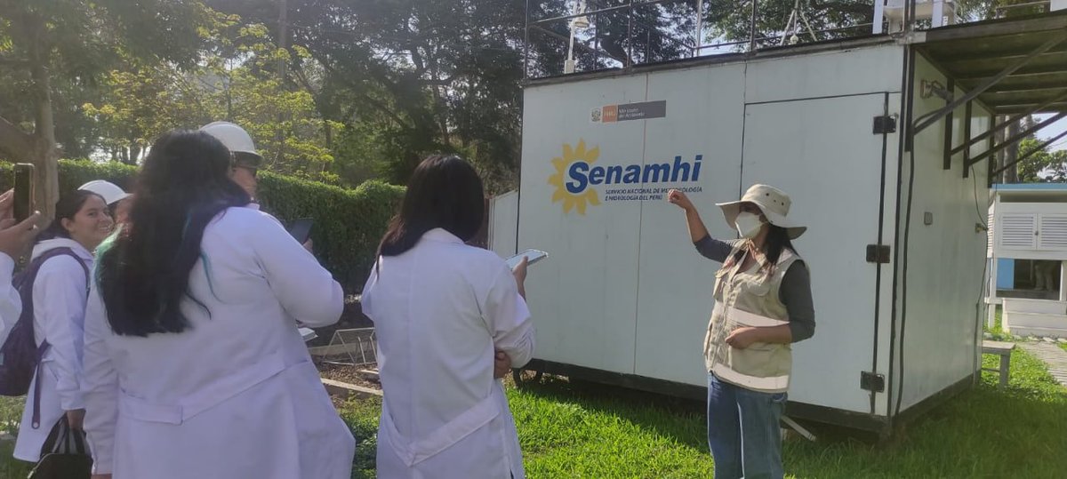 #SENAMHI explicó sobre la importancia de la vigilancia meteorológica y de la calidad del aire, a los alumnos de la carrera de ingeniería ambiental de la Universidad Peruana Cayetano Heredia (UPCH) durante una visita guiada a la estación Campo de Marte.