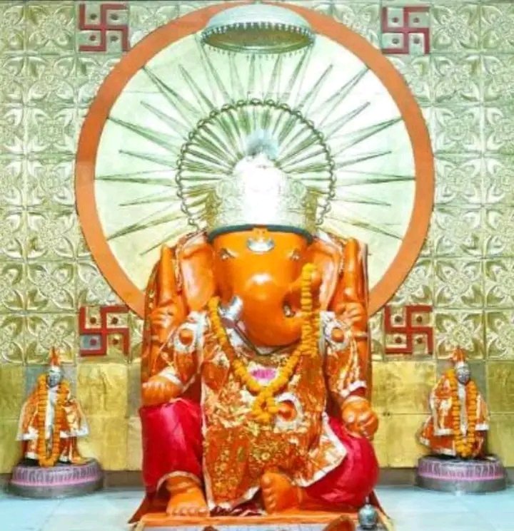 मोती डूंगरी (जयपुर)गणेश जी महाराज की जय हो जय हो जय हो 🚩 🙏गणपति बप्पा मोरया मंगल मूर्ति मोरया 🙏 #शुभ_बुधवार #हर_हर_महादेव_मित्रों