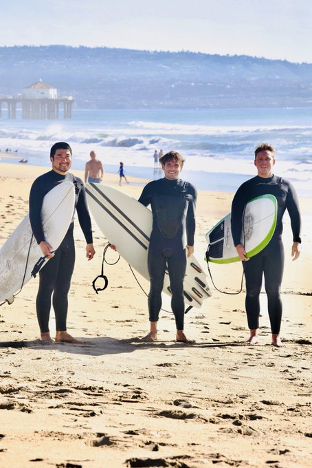 Just a few of the pack 🌊 https://t.co/QDJOach1hx<a href="/tag/montereybayaquarium"class="tags"><span>#montereybayaquarium</span></a>