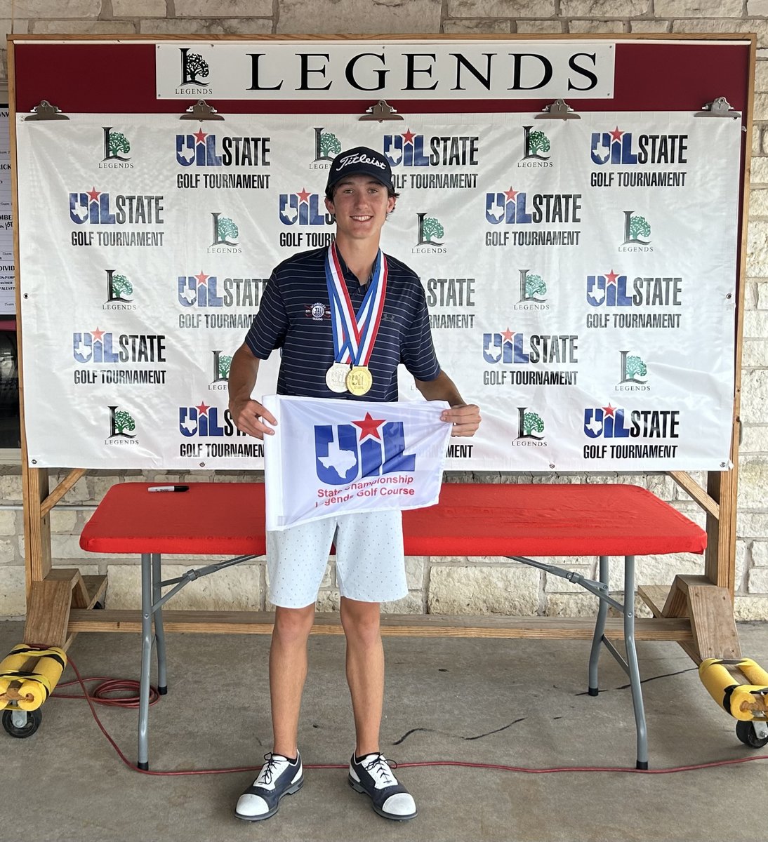 Jaxon Donaldson (Wimberley) is now a 3X state champ in Conf 4A #UILState Boys Golf. Congrats Jaxon!🥇