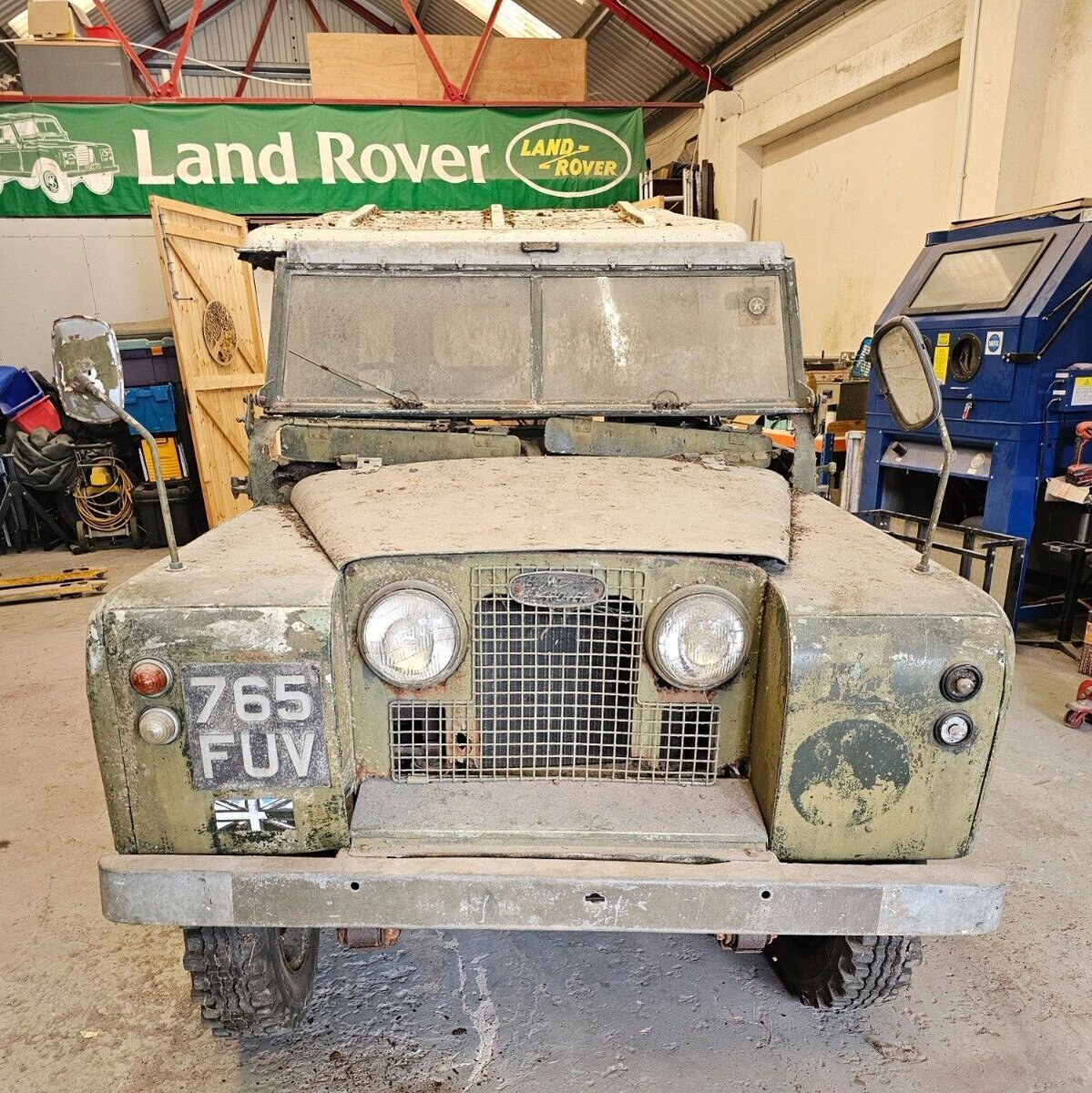 1958 Land Rover Series 2 barn find
Ad – on eBay here >> ebay.us/SgJQGu 

#landrover #barnfind #classiccar #classiccarforsale #ad