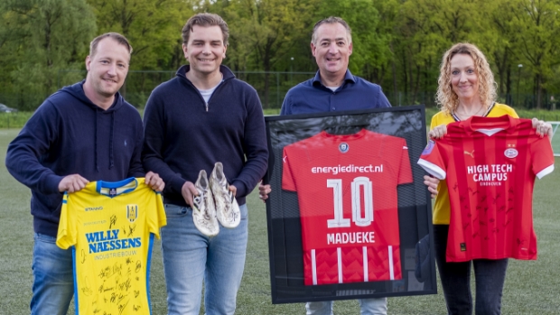 Veiling ODC: van voetbalschoenen Luuk de Jong tot gesigneerd wielershirt Jonas Vingegaard -  brabantscentrum.nl/l/54810