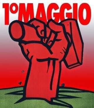 Il 19 Aprile 1923 Mussolini cancello' il Primo Maggio maturato in anni di sanguinose conquiste dei lavoratori. 

Le squadracce fasciste aggredirono e arrestarono operai e contadini e festeggiare la ricorrenza divenne un reato.Attenti,che vorrebbero ritornare a quei tempi bui.