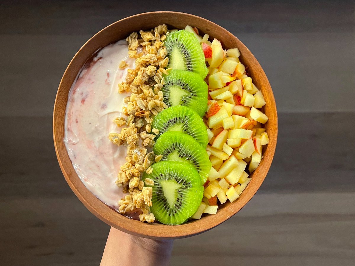 ᡣ𐭩 lunch
-yogurt bowl

293cal | 15.2g protein