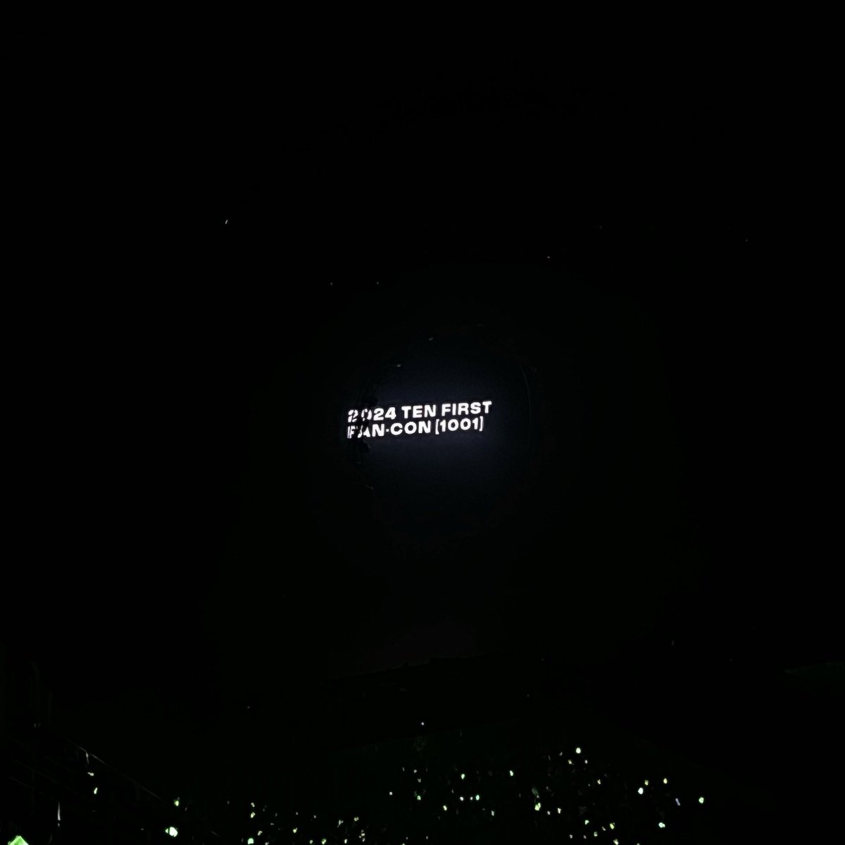 journiebitter's tweet image. ten (🐈‍⬛)