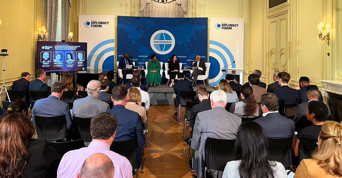 Thank you @MeridianIntl @AMBSHolliday for organizing such an edifying forum on #SpaceDiplomacy. Honored to be on the same panel with @TemidayoOniosun @KKedisOgborn and @NASA's Charles F. Bolden Jr. Happy to share #Rwanda's vision of @RwandaSpace and to explore areas of