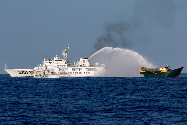 [ON AIR] A group of Chinese coast guard vessels have used water cannon to damage a ship from the Philippines - in the latest dispute between certain parts of the ocean between the two countries. Timothy Walker: Maritime Project Leader & Senior Researcher, @issafrica #SAfmSunrise