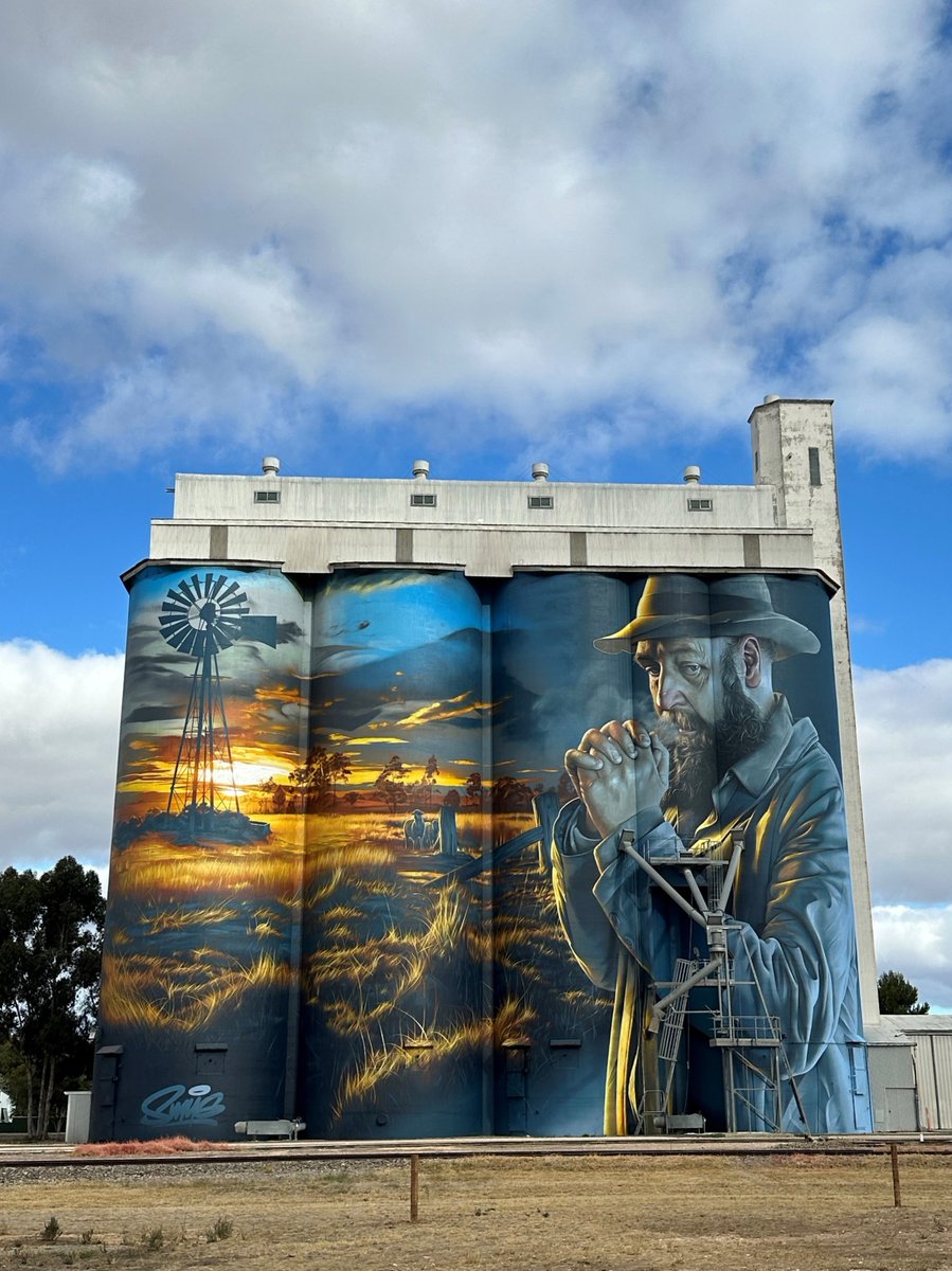 BungeAus's tweet photo. The artwork on our Lameroo silos is complete, making a stunning addition to the Southern Mallee skyline!

We are proud to support silo art initiatives in the regional communities where we operate, and excited to see the continued positive impacts of this unique artwork.

Congratulations to Lameroo Forward, the Southern Mallee District Council and artist, Smug on the resounding success of this project.