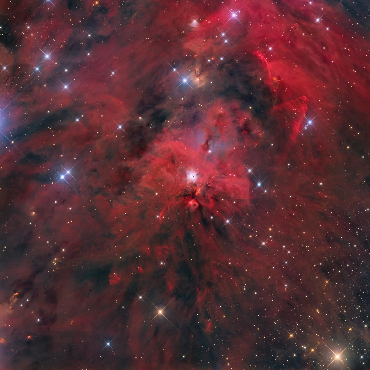 Cosmic Keyhole (NGC 1999) and surroundings (Massimo Di Fusco) - AstroBin  astrobin.com/9ox8kd/?utm_so…