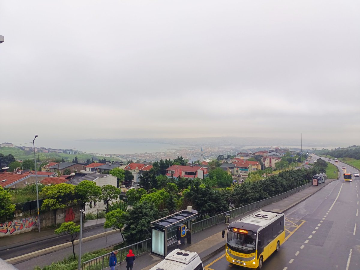 Yağmurlu bir İstanbul sabahından herkese SELAM olsun.. ( Kış gelmiş 🥶 )