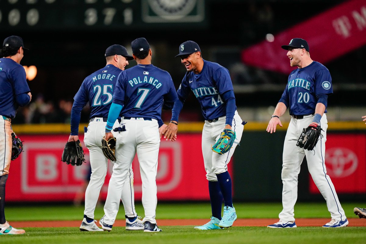 Mariners tweet picture