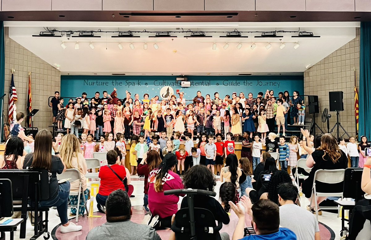 The arts are alive and well in our public schools! Moon Mountain had a great student showcase and spring concert!
#publicschoolproud