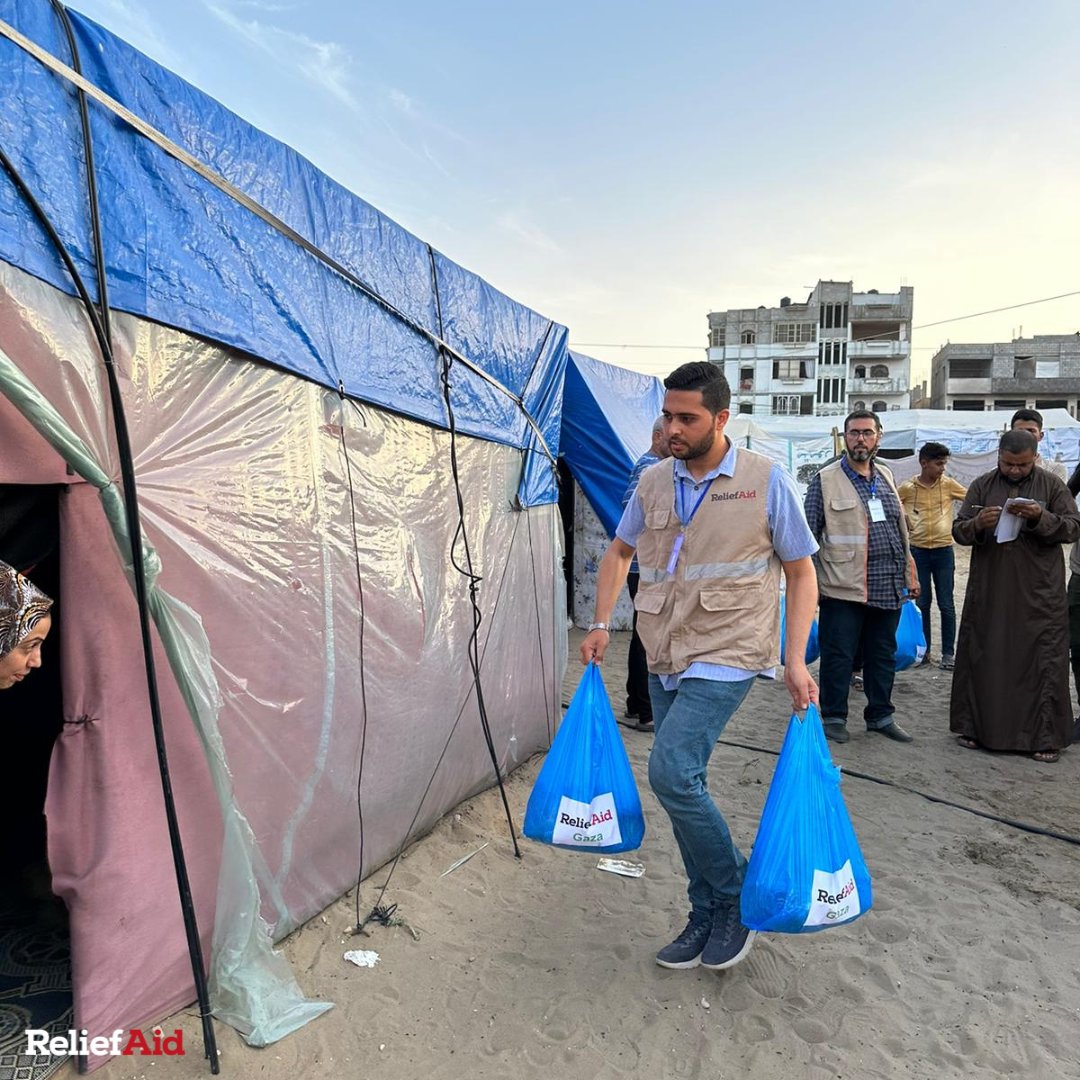 Before the war, #Rafah housed 275,000 people. Now 1.4 million live there and struggle for food and water. 
After successfully getting a truck across the Egyptian border into #Gaza, #ReliefAidNZ are now distributing food to people in Rafah. Thank you for your support.