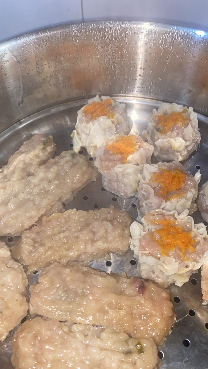 ruthnaomigc's tweet image. +somay ayam + somay babi + sop kimloo! oh how i love holiday