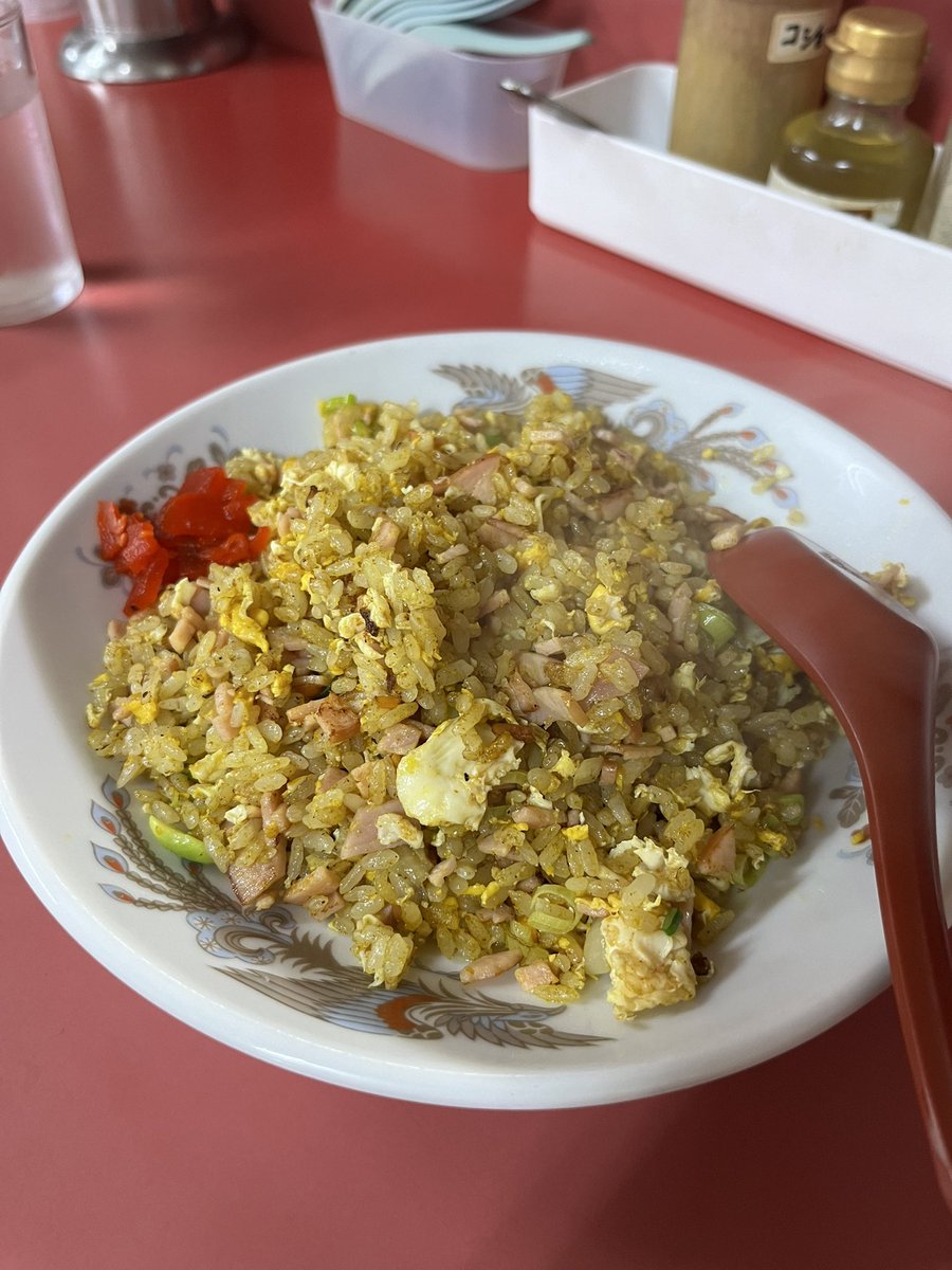 京都城陽市 平和軒
チャンポン麺🍜
カレー焼き飯🍛
移転後初訪😁😁😁
何年ぶりに食べただろう🤔💭
 #京都ラーメン #城陽市 #平和軒