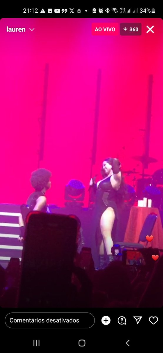 Bibicajauregui's tweet photo. O tanto que esse garoto arrasou não tá escrito, ainda teve forças pra dançar, no lugar dele eu estaria caída no chão pedindo para a Lauren pisar em mim, precisando da bombinha de ar e de reanimação https://t.co/XsyFmlhoOW