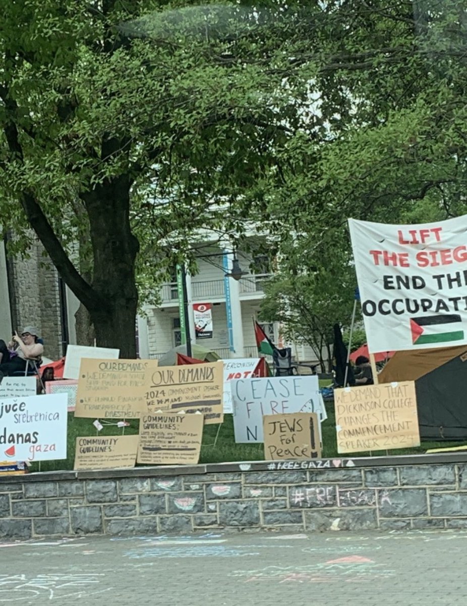 ⚠️BREAKING: DICKINSON COLLEGE IN CARLISLE, PA (about 30 min from Harrisburg) ORGANIZED AN ENCAMPMENT AND IT’S GOING STRONG🇵🇸🍉 #FreePalestine