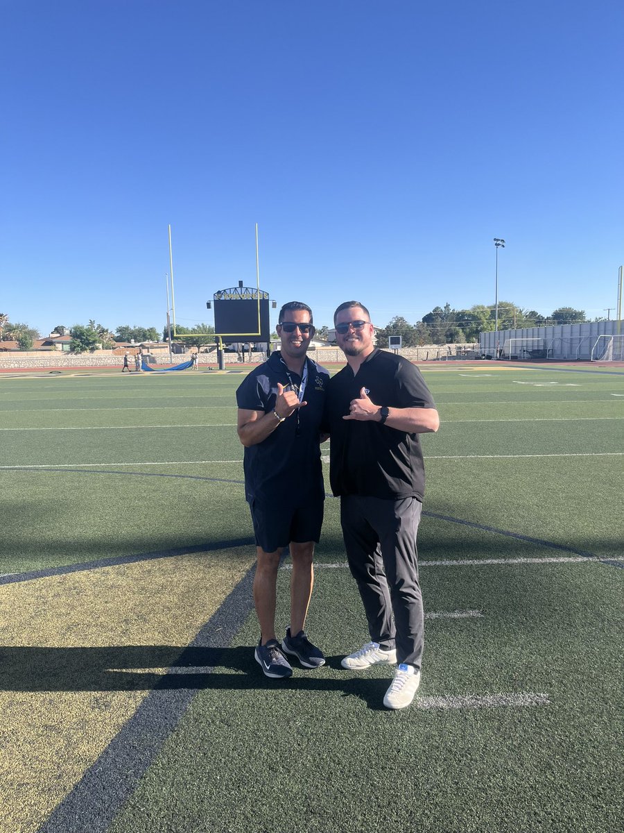 Huge thanks to @EHSCoachLopez for the hospitality today! First class program! Thanks for all of your support #WinAtHOME #WinTheWest #PicksUp 🏠⛏️🟠🔵