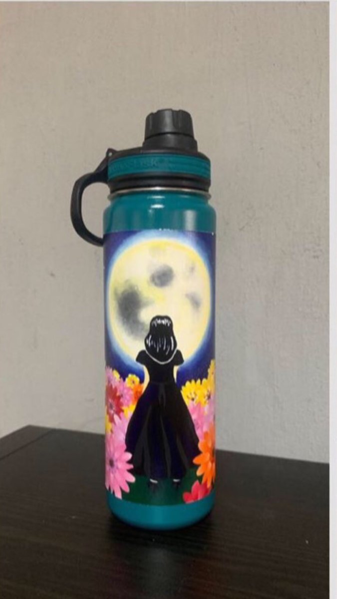 Ya tienes tus regalos de Mayo ? Visítanos en IG vmonsart y seguro encontrarás algo muy original @En_laDelValle