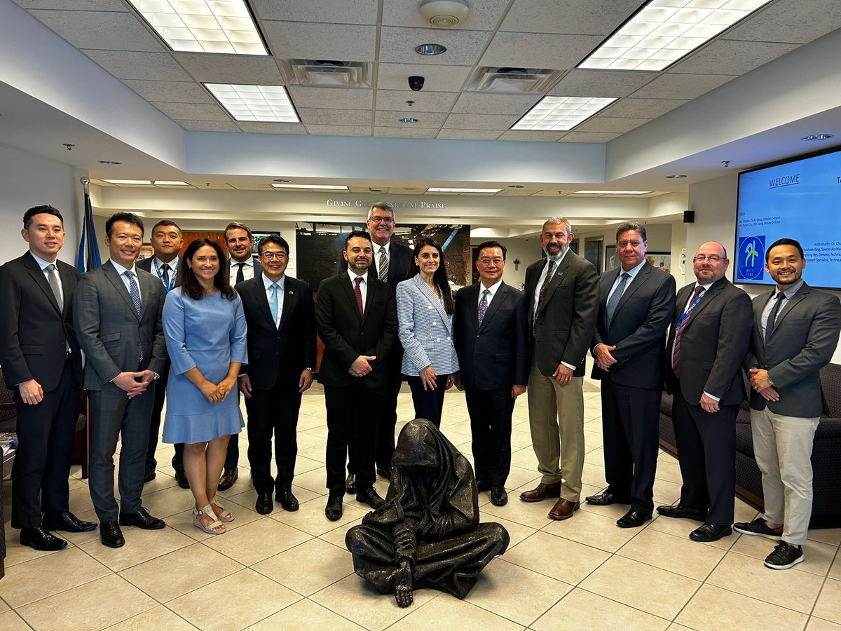 On 4/23, Secretary-General Lee Chao-Cheng of our International Cooperation Development Foundation was invited by Edwards Rain, President of @FoodForThePoor to visit their headquarters in Miami, accompanied by General Director Chou from our Miami office!