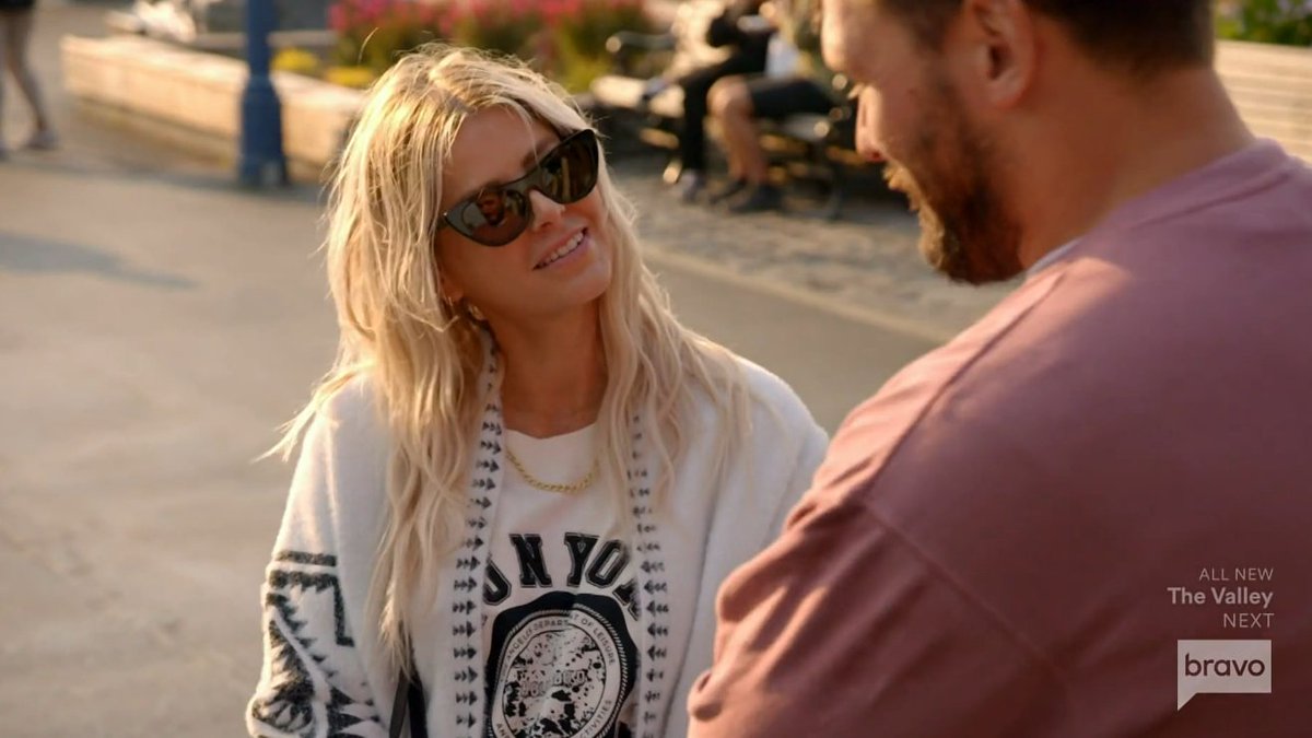 wrexweed's tweet image. "You 100% do not have to forgive anyone who traumatized you. You can just be like, nah, fuck off." Ariana Madix with infinite wisdom every fucking WEEK #PumpRules