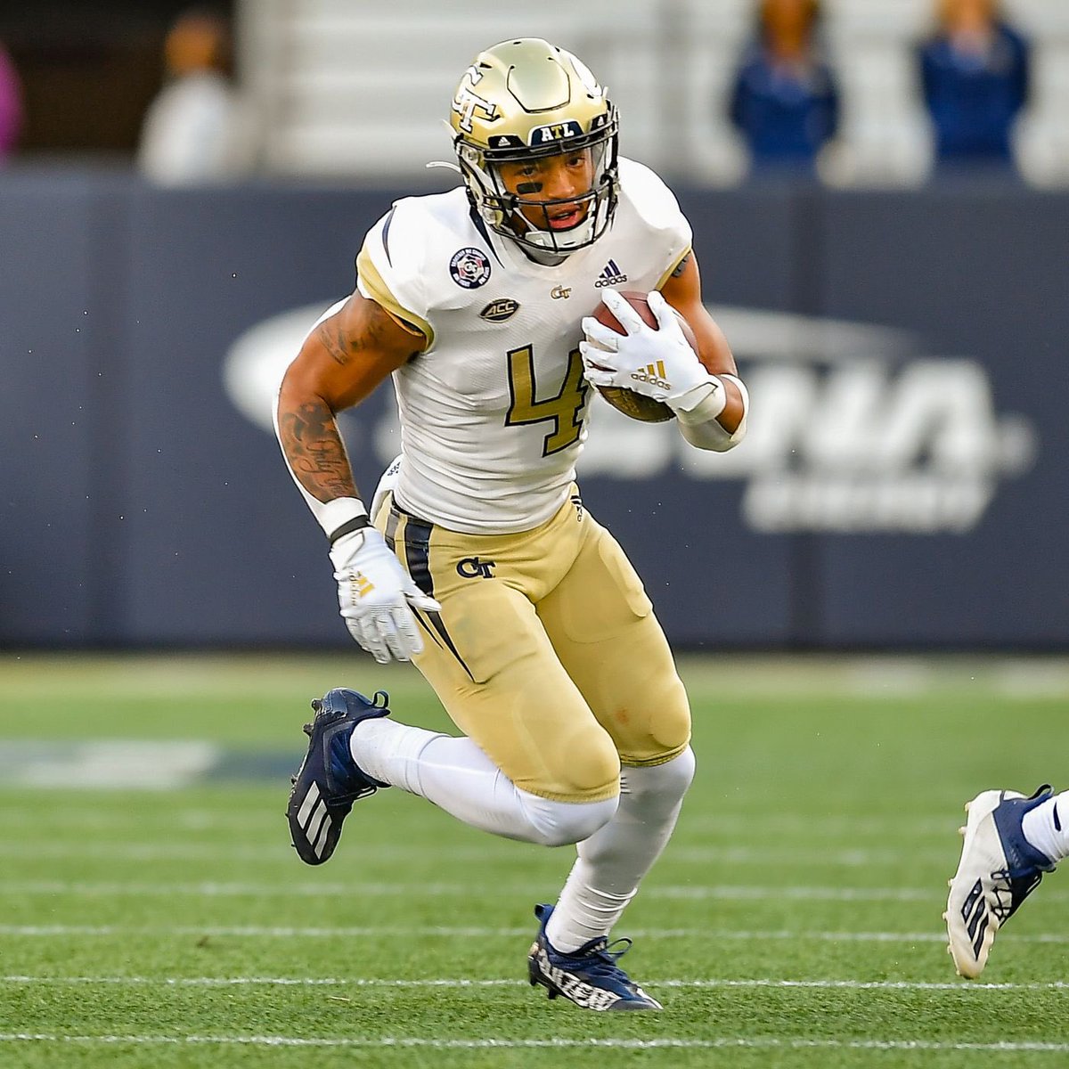 Georgia Tech standout running back Dontae Smith has accepted an offer to attend New York #Giants rookie minicamp, sources tell @_MLFootball.
