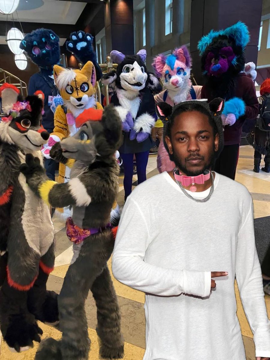 Kendrick Lamar groomed a mf hologram 🙏 😓