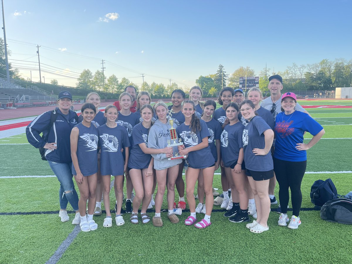 Congratulations to the middle school girls track team for an excellent showing at the Moon Invitational today. They competed against athletes from 16 schools districts and took second place!

#WeAreSA #TitanPride