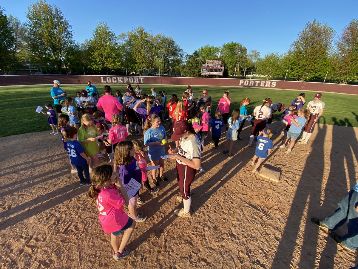 Partnered with LJMS!   What a great event for our kids.  Thank you to LJMS players, parents, coaches, Porter Softball Parents, Sue &amp; Jean, Mike Dwyer and the Lockport Unified Parent Booster for making today possible!  What a special place to be.  #lthsathletics ❤️🥎⚓️❤️