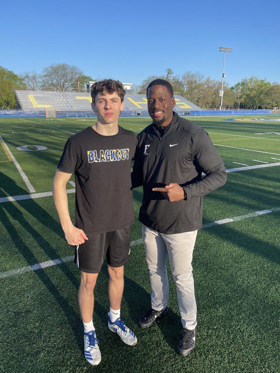 Thank you <a href="/_CoachWilks/">Ben Wilkerson</a> and <a href="/Coach_MBanks24/">Michael Banks</a> for coming out early this morning to watch <a href="/DominicPisciot3/">Dominic Pisciotti</a> and I get some work in before the school day!!! <a href="/LyonsTwpFball/">LT Lions Football</a> <a href="/FORDHAMFOOTBALL/">Fordham Football</a> <a href="/Coach_Conlin/">Joe Conlin</a> <a href="/CoachPetrarca/">Jake Petrarca</a> <a href="/GoJacksFB/">SDSU Football</a> @SDSURogers3 <a href="/J_Menage3/">Jake Menage</a> <a href="/EDGYTIM/">Timothy “EDGYTIM” OHalloran</a> <a href="/PrepRedzoneIL/">Prep Redzone Illinois</a>