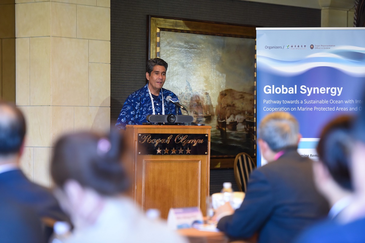 Le président des #Palaos🇵🇼 <a href="/Surangeljr/">President Surangel Whipps, Jr.</a> a salué les contributions de #Taiwan🇹🇼 aux affaires marines mondiales lors d’un forum sur les aires protégées co-organisé par <a href="/MOFA_Taiwan/">外交部 Ministry of Foreign Affairs, ROC (Taiwan) 🇹🇼</a> à la veille de la conférence #OurOcean2024 🌊 les 16 &amp; 17 avril à Athènes. 
📸OAC