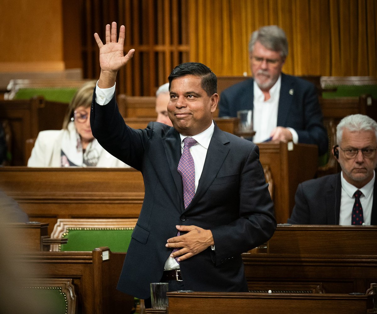 Tonight, the National Council for Reconciliation Act received Royal Assent! I waved to the members of the transitional committee as I voted yesterday. It’s thanks to their tireless effort, advice and guidance, that the new Council will hold Canada to the path of reconciliation.