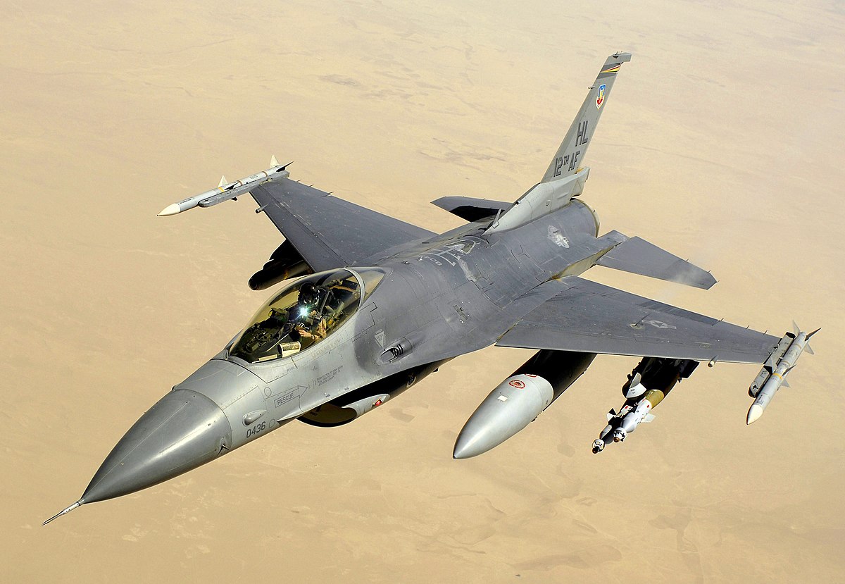 ‼️🇺🇲🇺🇦 BREAKING: An American F-16 jet has crashed near holloman air force base in the US during training exercises. (Reports suggest the pilot was Ukrainian)