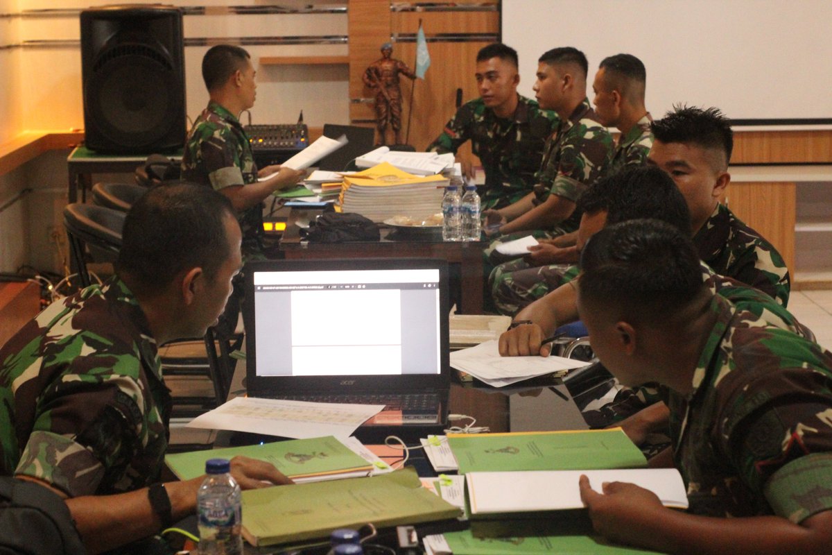 yonif413bremoro's tweet photo. Yonif 413/Bremoro Terima Kunjungan Wasrik Current Audit TW III dan TW IV TA 2024 Itdivif 2 Kostrad.

#tni
#tniad
#pendivif1kostrad #pendivif2kostrad #pendivif3kostrad
#Divisi2kostrad
#beritamiliter #prajuritindonesia
#TNIADMengabdiDanMembangnBersamaRakyat
#penkostrad https://t.co/Ek1rn21l6T
