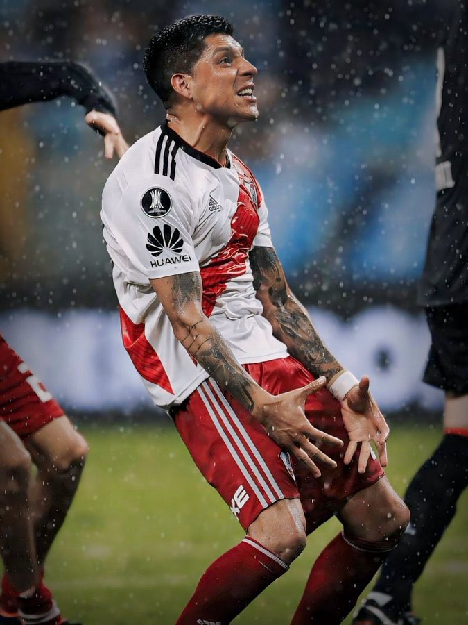 #ExRiver | Enzo Pérez cumplió con los deberes y se volvió a cojer a Boca.