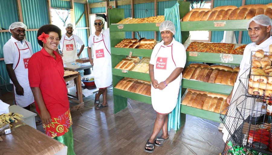 Youths of Vuya village in Vanua Levu, Fiji’s second largest island, recently opened a bakery business aiming to boost income generation for youth in the area. Read more 👉🏾 maitvfiji.com/vuya-youth-far… #Fiji #FijiNews