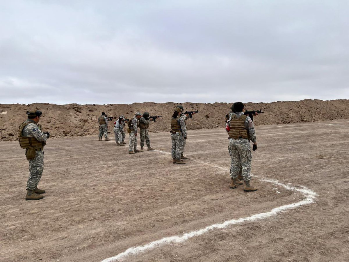 Soldados Conscriptos de la Vª Brigada Aérea #FACH en #Antofagasta, quienes reciben su instrucción militar en el Grupo de Defensa Antiaérea N°21, realizaron entrenamiento de polígono, cumpliendo así con el desarrollo de su programa de entrenamiento militar.