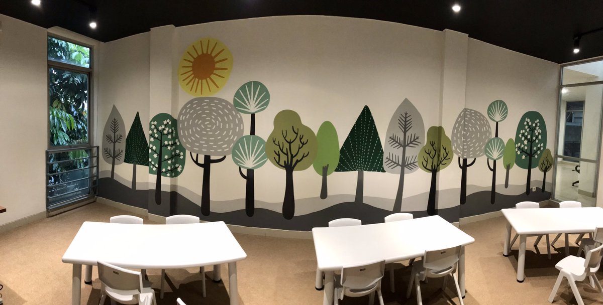 Melukis ruang kelas Briton Mercubuana dengan tema pepohonan hijau nan asri.. 🎨🌿#sukalukis #muralart #britonmercubuana
