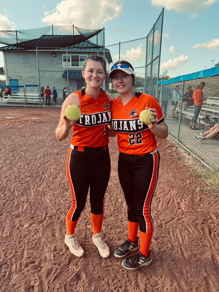 Shout out to our uncommitted ‘25 @larissa_stull Her & Alyssa Barker hit B2B HRs today! Larissa is now raking a phenomenal .569/.609 with 15 XBH, slugging .914 for a 1.520 OPS. One of the most hardworking & humble kids you’d ever meet. @UncommittedUTR @SoftballRecruit @RecruitUok