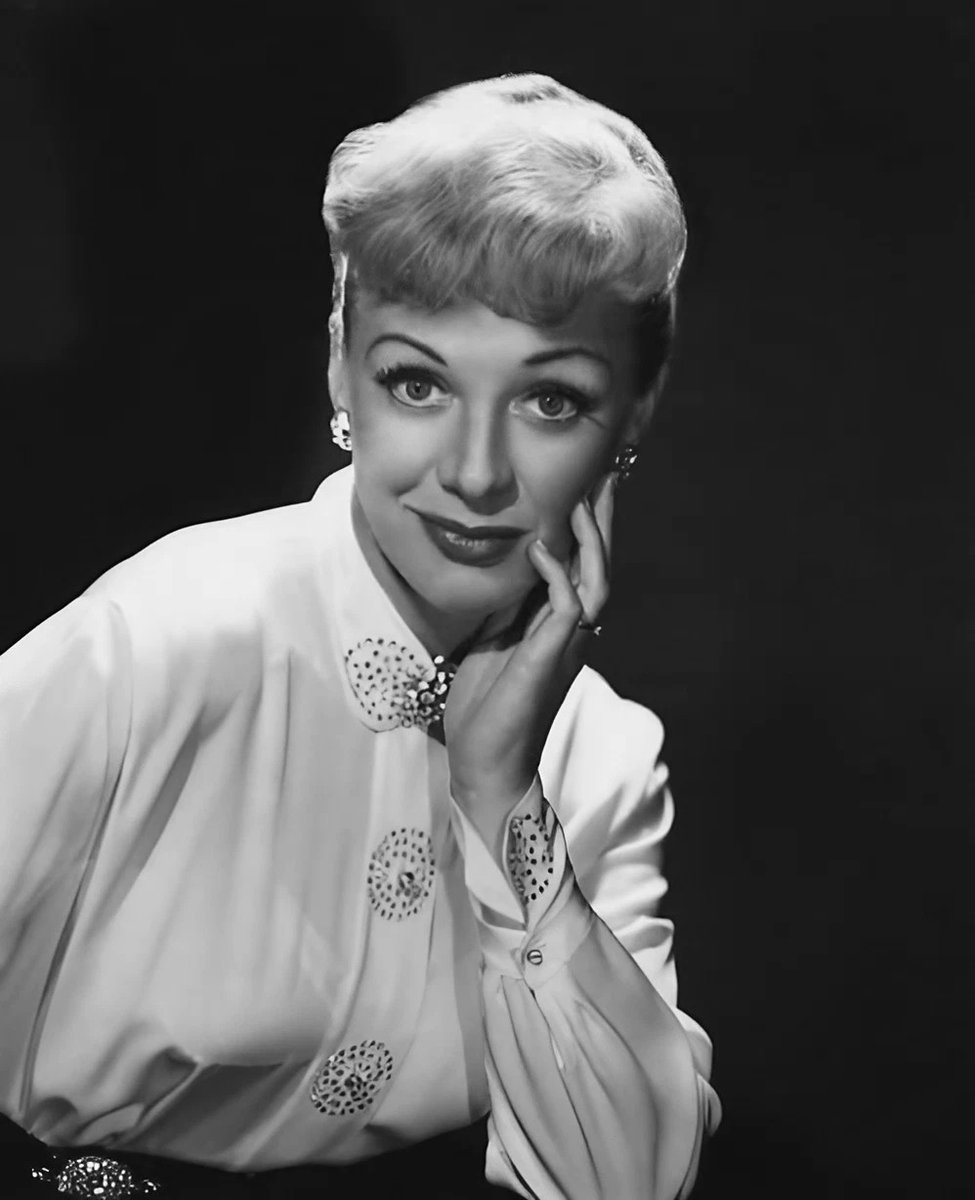 Happy Birthday, brilliant, beautiful, EVE ARDEN! 🎂 There wasn’t a movie that  wasn’t better because Eve Arden was in it. 
“Leave something on me, I  might catch cold.” 
Must see in MILDRED PIERCE!  My #MovieReview youtu.be/eYOz_WukyoA?si…