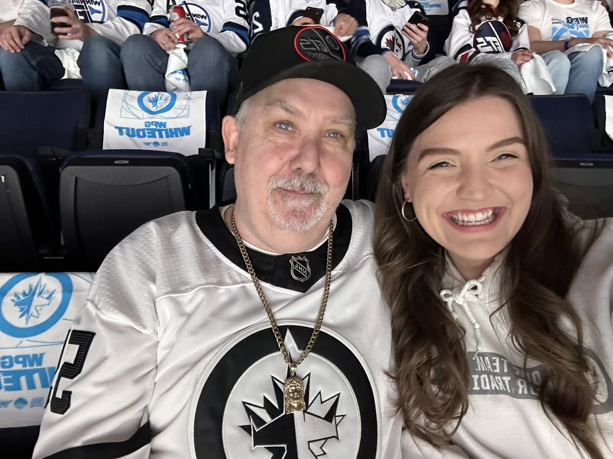 GAME 5 🏒 .... 👊🏻🇨🇦👊🏻 #GOJETSGO