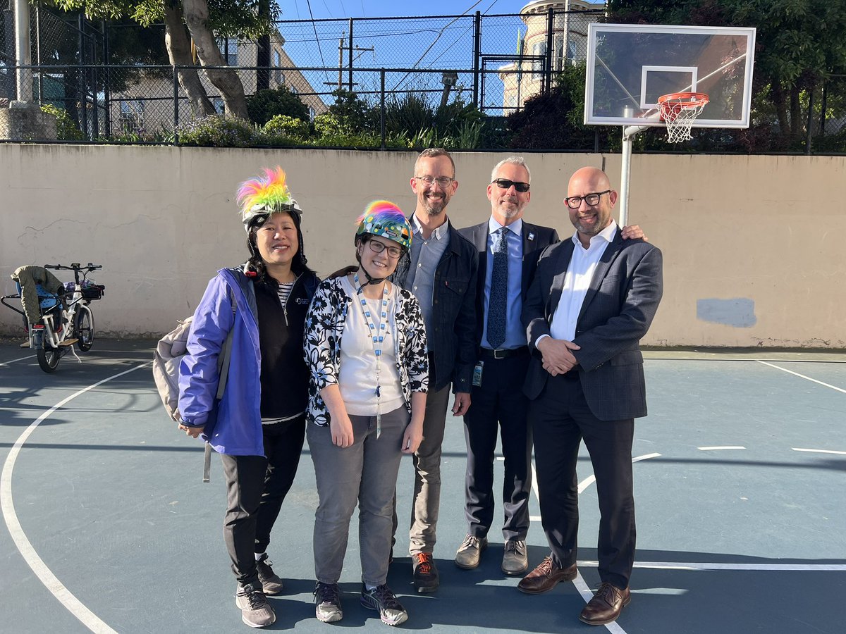 This morning we kicked off Bike and Roll to School Week with the Dolores Huerta Elementary community (today’s spotlight school and a D8 gem). Thanks @sfbike for organizing and @SFMTA_Muni, @sfcta for your support!