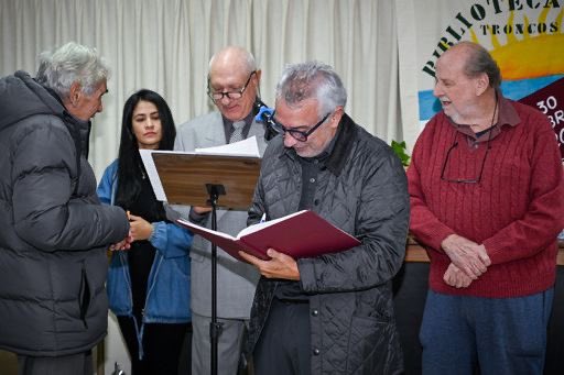 Participé del 20° aniversario de la Biblioteca Popular de Troncos del Talar. Felicidades a todos los que trabajan allí y a los vecinos que hacen que perdure en el tiempo. #TigreEsMiVida