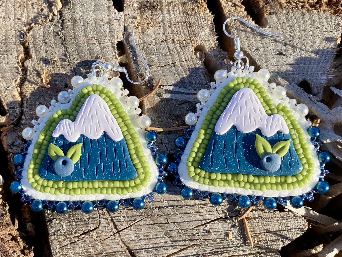 New Collab earrings with Sleepyhouse Designs Polymer Clay! Catch them now on my website for $80 and free shipping w code YODA 💜🫐 @NDNbeadmarket look-beadwork.myshopify.com