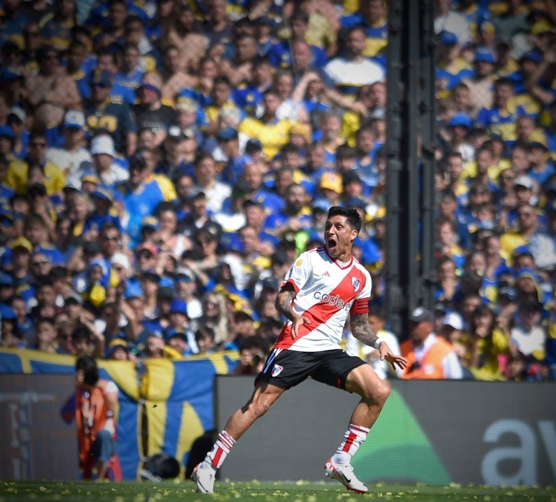 GerCarp35's tweet photo. De River y Antiboca como Enzo Pérez. https://t.co/kHrTz9nmGv