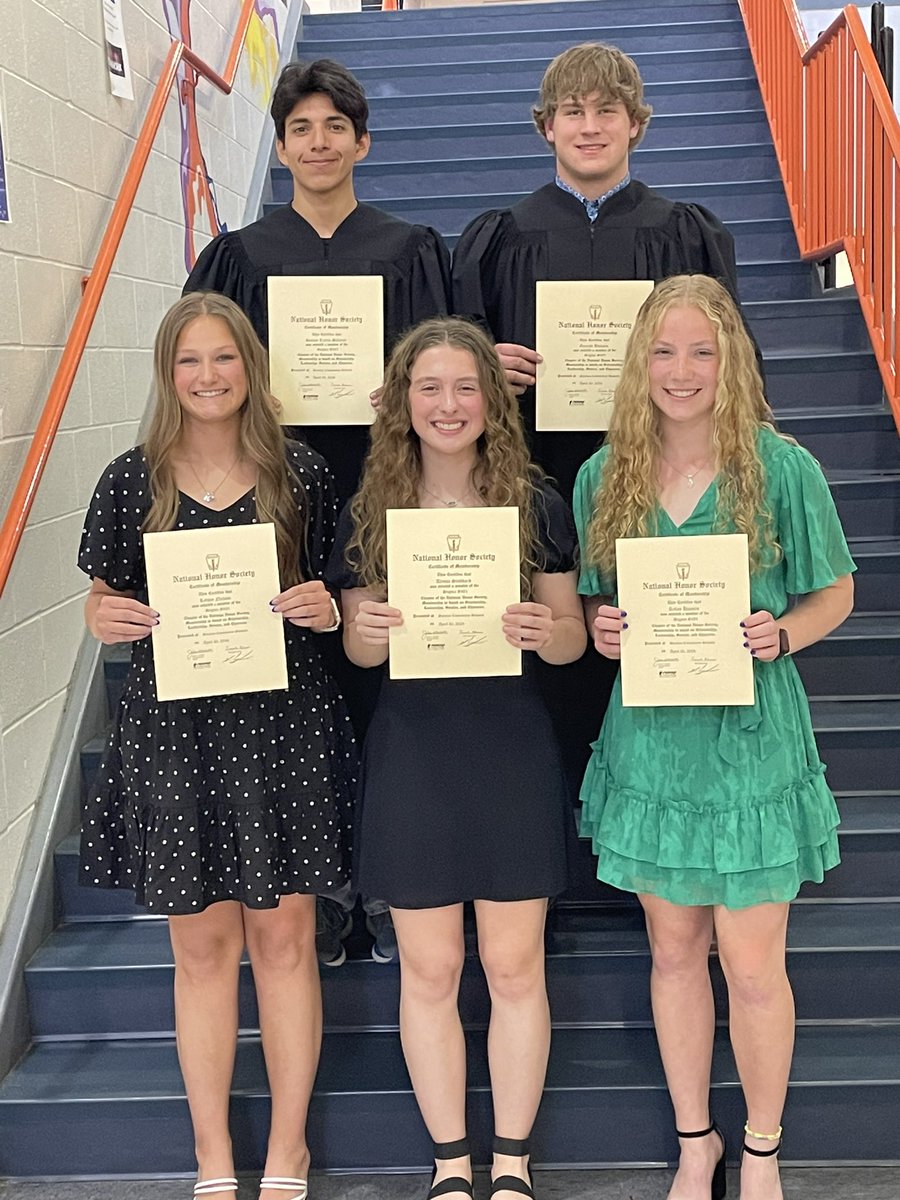 JacobBlum44's tweet photo. Congratulations to all of the newly inducted members of the National Honor Society. #StantonSmart https://t.co/3DFJWAL2d3