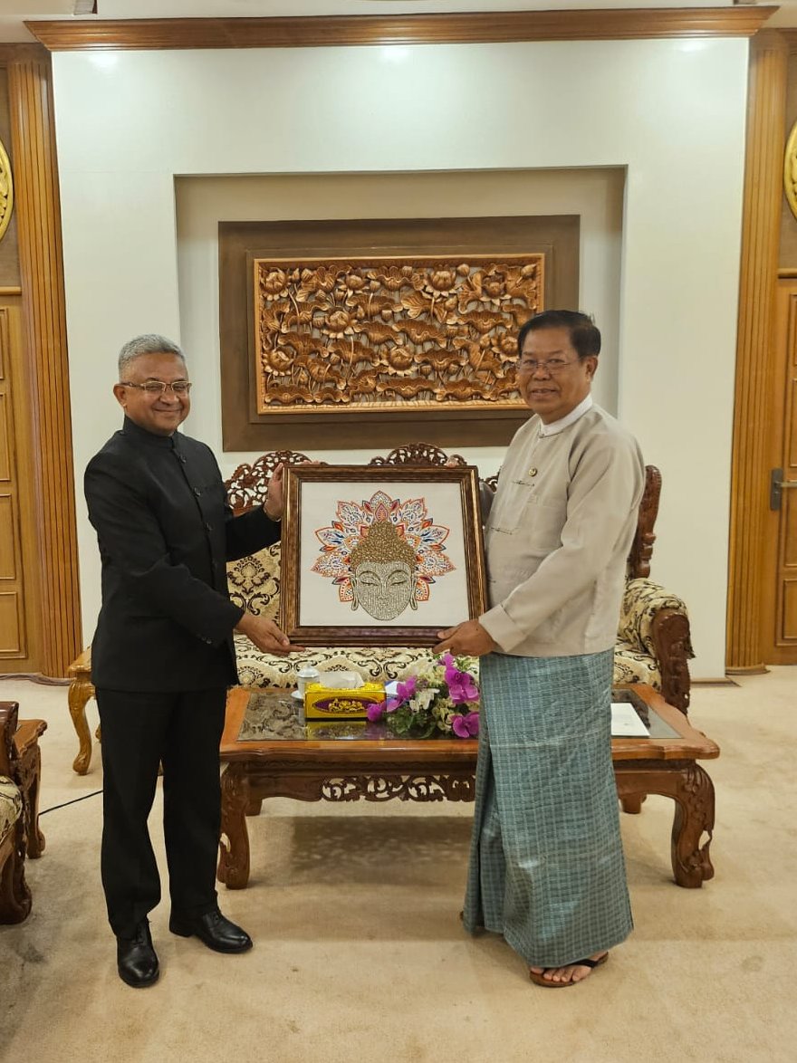 The Indian Ambassador to Myanmar @AmbAbhayThakur, met the Deputy Prime Minister and Foreign Minister of Myanmar, Than Swe, in Naypyidaw. 

The Indian Embassy in Myanmar said that both leaders held a wide-ranging discussion on various aspects of the multifaceted relations between…