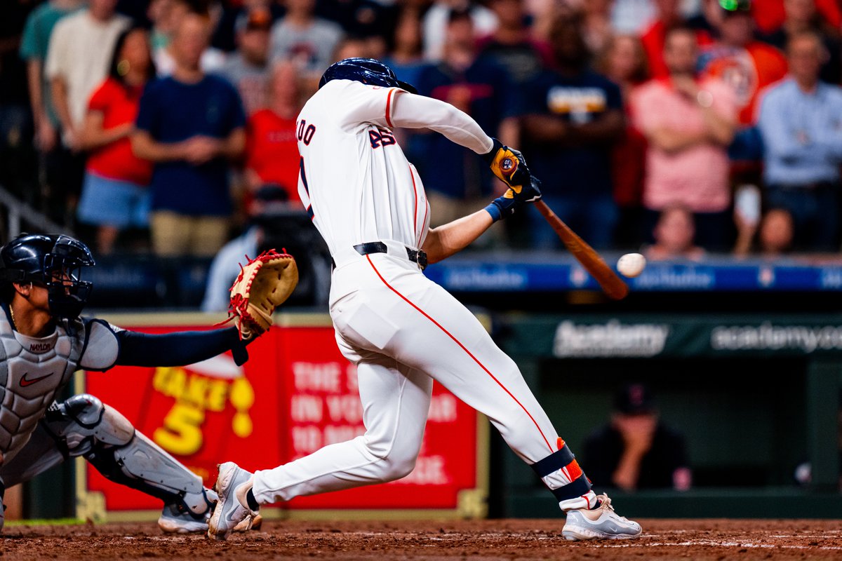 astros tweet picture