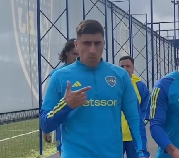 ausbjrs's tweet image. quedamos afuera.. // pero los que nos bardean quedaron afuera gracias a nosotros